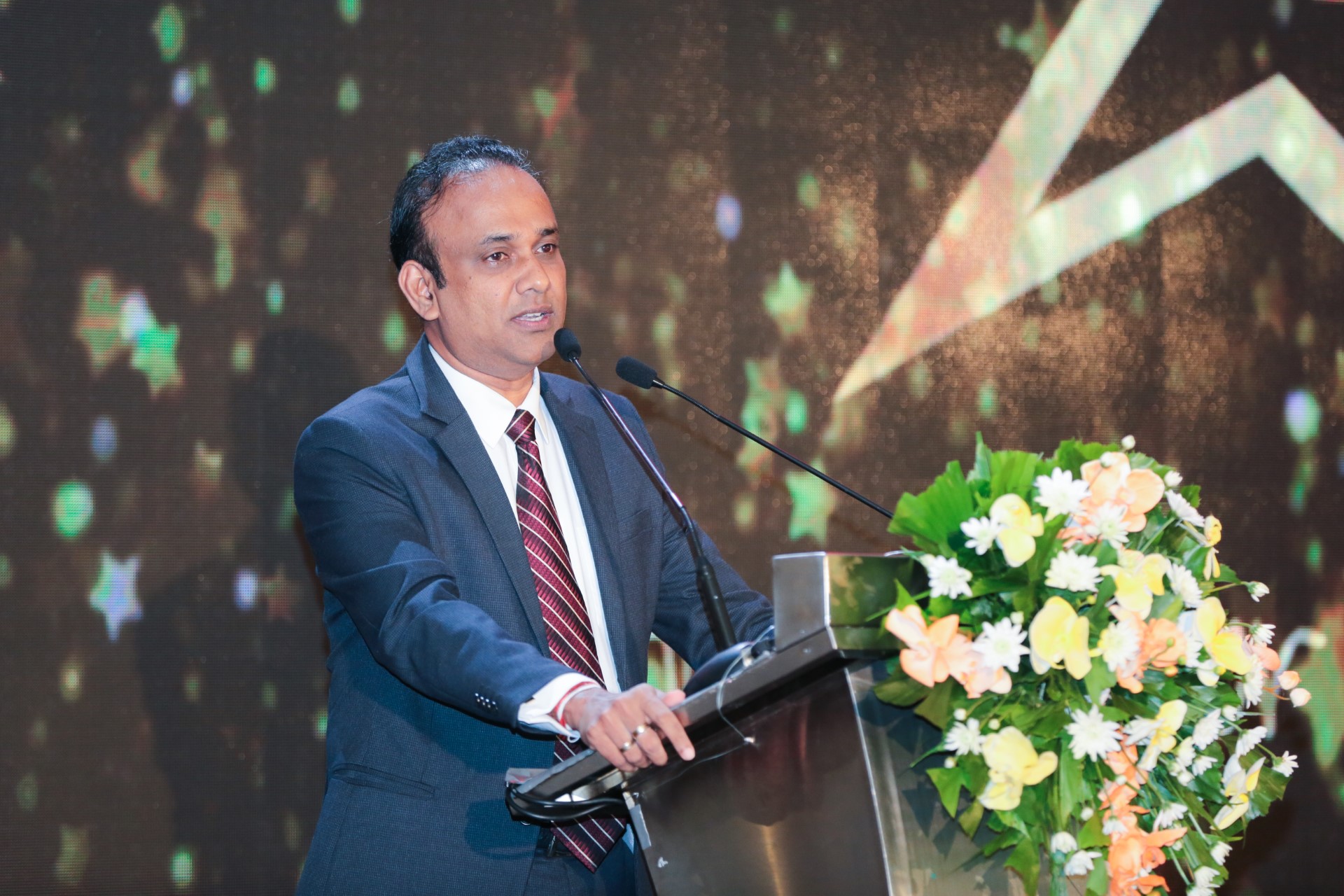 පාසල් අධ්යාපනයේ පටන් කර්මාන්ත දිරිගැන්වීමේ වැඩපිළිවෙළක් සකස් කළ යුතුයි – කර්මාන්ත ඇමති