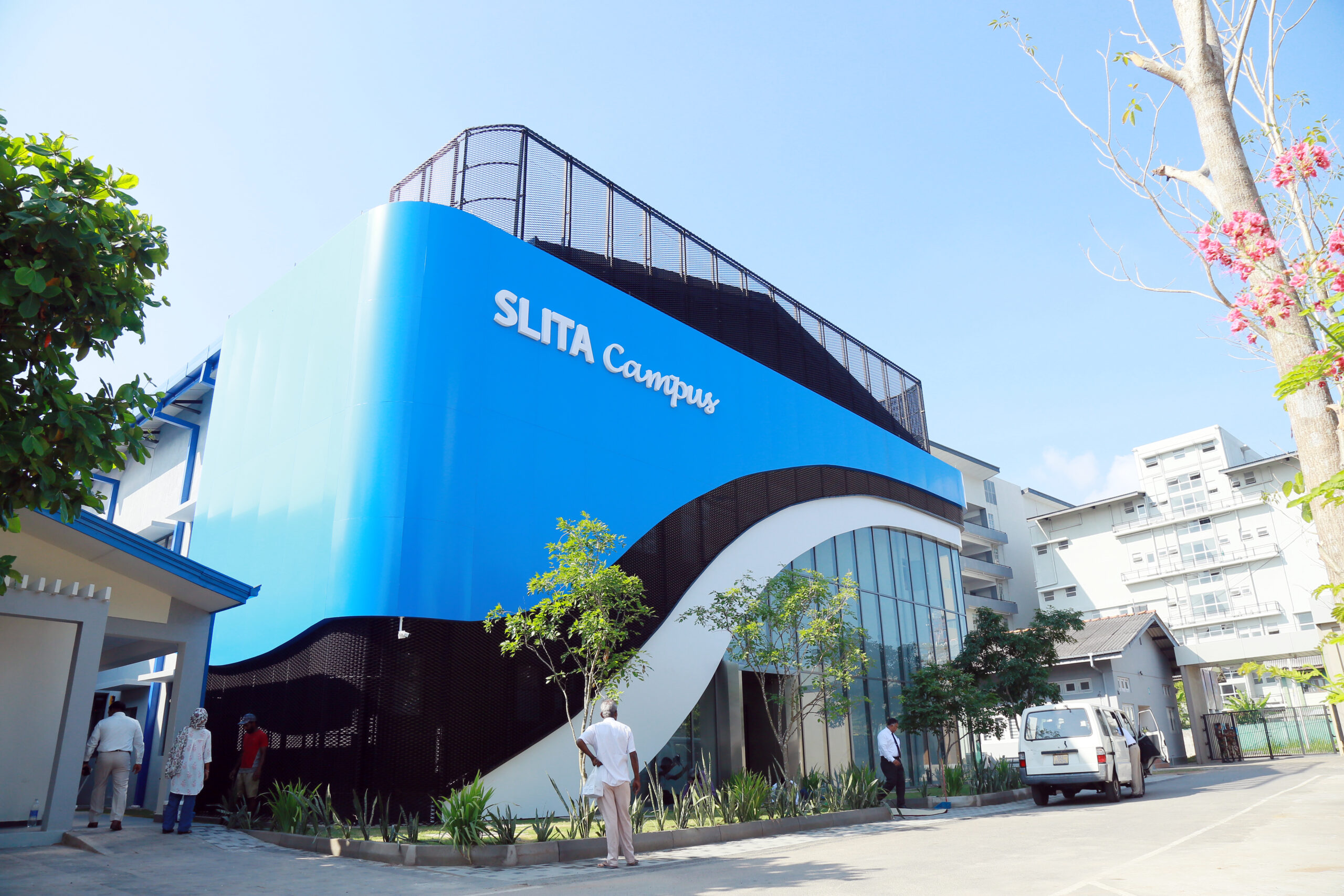A modern multi-purpose building for skill development in the export-oriented garment sector